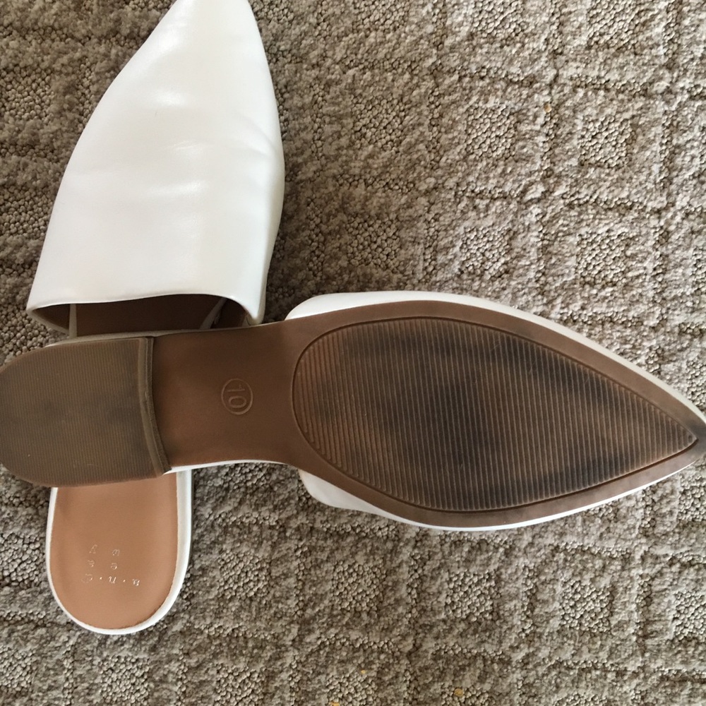 WHITE MULES